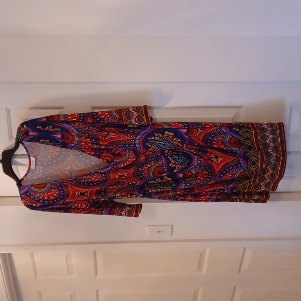EUC 3/4 Sleeve Geometri Print V Neck Wrap Dress